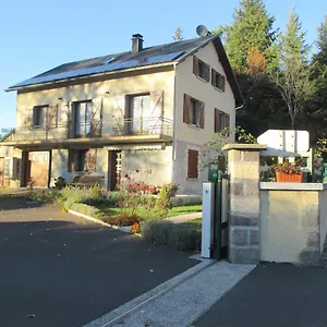 https://la-cle-des-champs-murol.hotels-rhonealpes.com