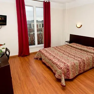 ** Hotel Hipotel Printania Maraichers Francia
